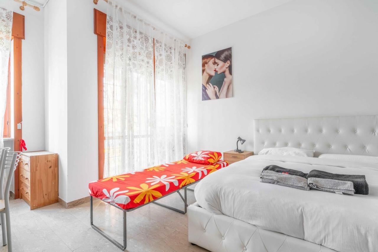 Soggiorno Incantevole In Zona Navigli Milan Bagian luar foto